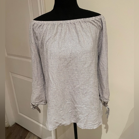 Charlie Paige White Black Stripe Off the Shoulder with Ties Size XL - Picture 1 of 7